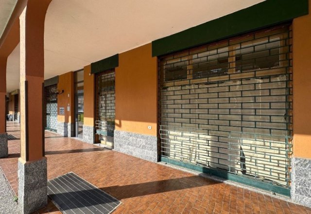 Canzo - Commercial space for sale