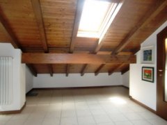 Large two-room apartment with two bathrooms, attic and cellar - 9