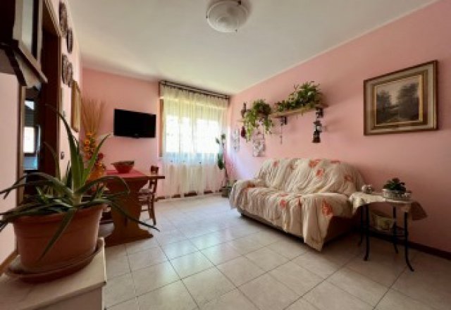 One bedroom apartment with balcony and garage - 8