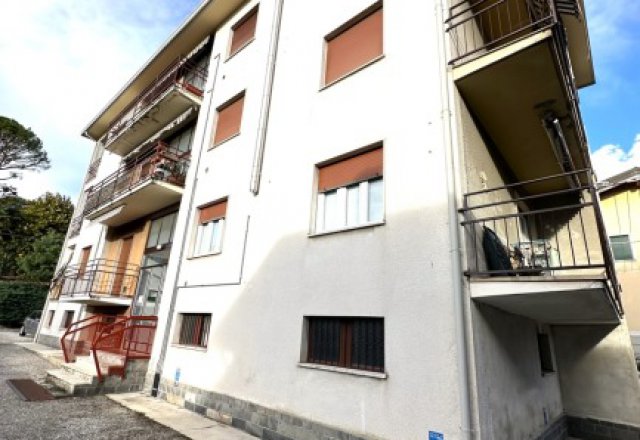 Longone al Segrino large two-room apartment with garage and cellar - 2