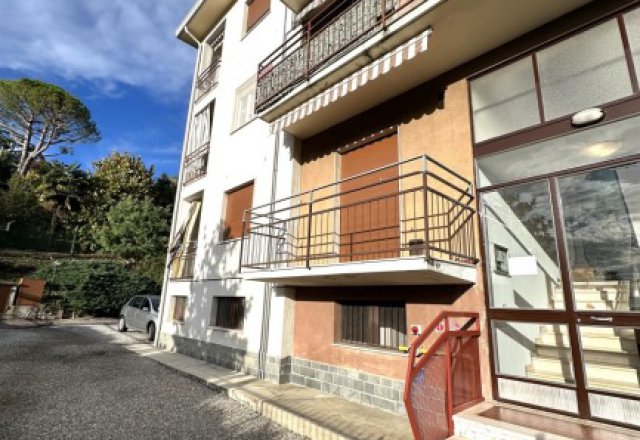 Longone al Segrino large two-room apartment with garage and cellar - 5