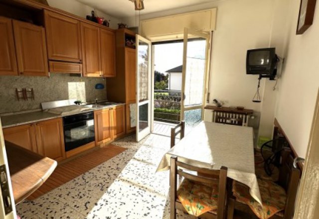 Longone al Segrino large two-room apartment with garage and cellar - 7