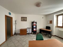 Large renovated studio with closet - 15