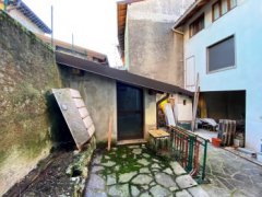 Semi-detached house with private courtyard - 10