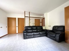 Semi-detached villa with private garden and double garage - 18