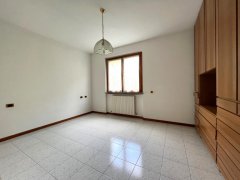 Semi-detached villa with private garden and double garage - 55