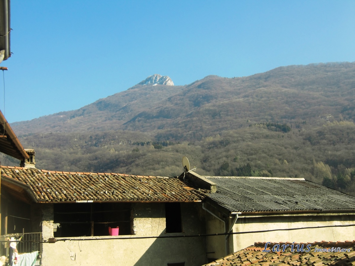 Casa Semindipendente Valbrona CO1021721